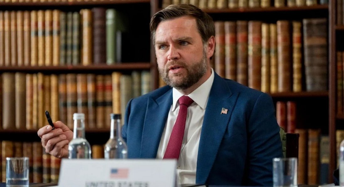 Як Венс прокоментував російський удар по американському заводу в Мукачеві