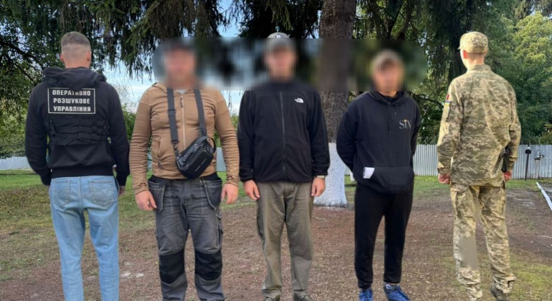 Біля кордону зі Словаччиною затримали двох «грибників» з Волині