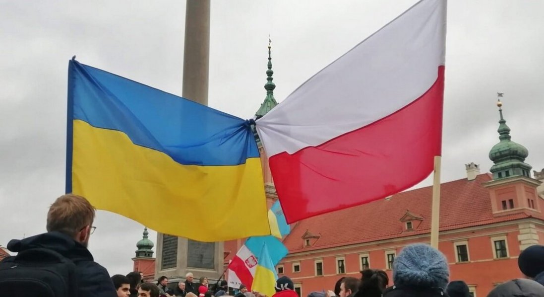 Більшість поляків підтримують вето Навроцького на закон про допомогу українцям