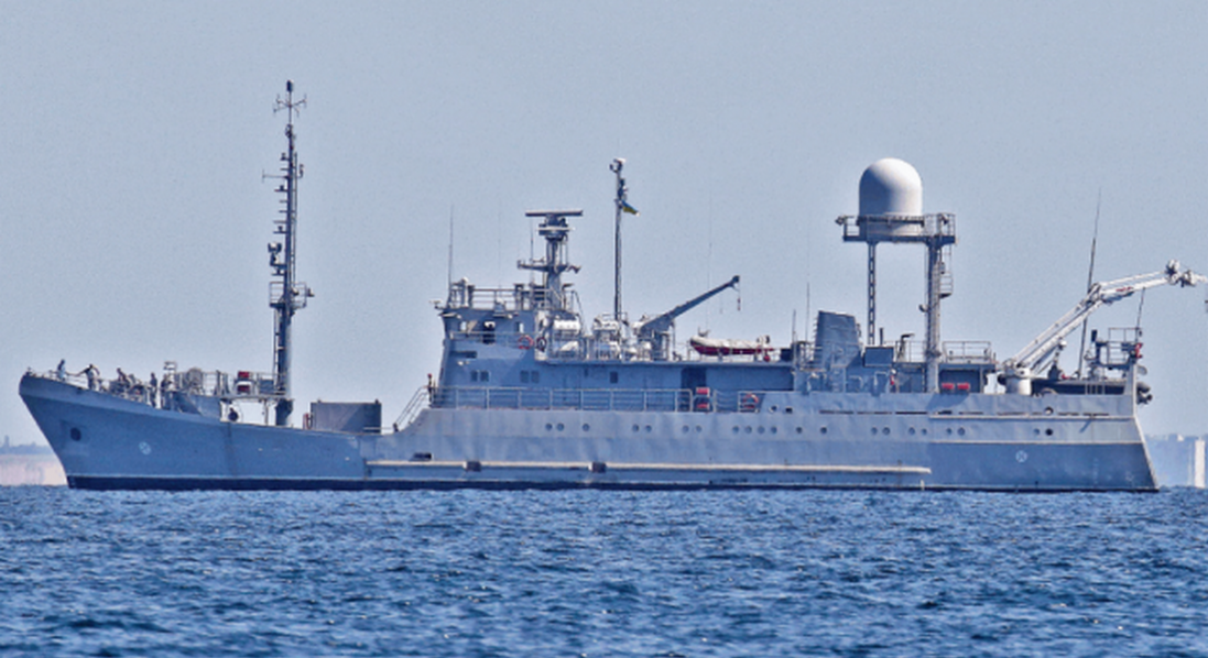 росіяни уразили один з кораблів ВМС ЗСУ