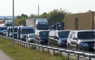 Перетин кордону для чоловіків 18-22 років: ситуація на пунктах пропуску на Волині