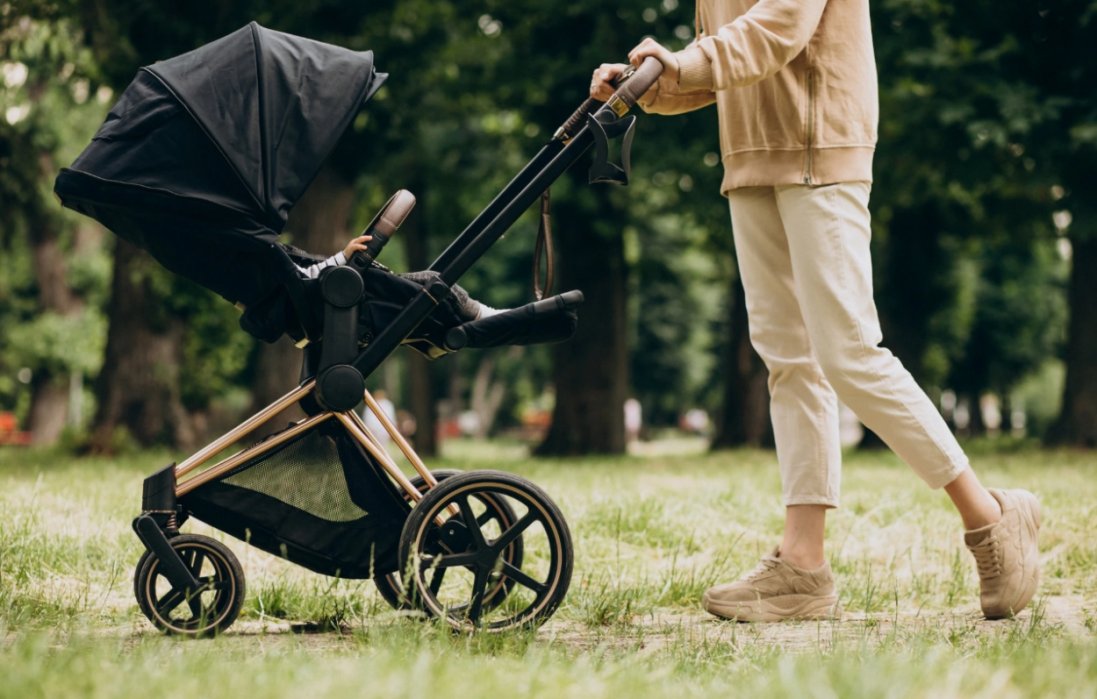 Коляски для немовлят: як обрати найкращу модель для перших місяців життя