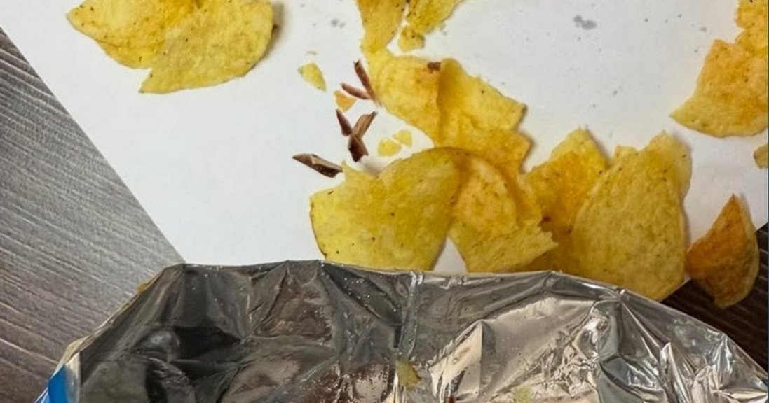 Український військовий опинився в лікарні через чипси Lay’s