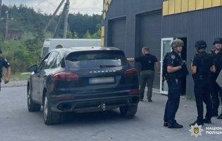 Біля Львова застрелили двох працівників автосервісу