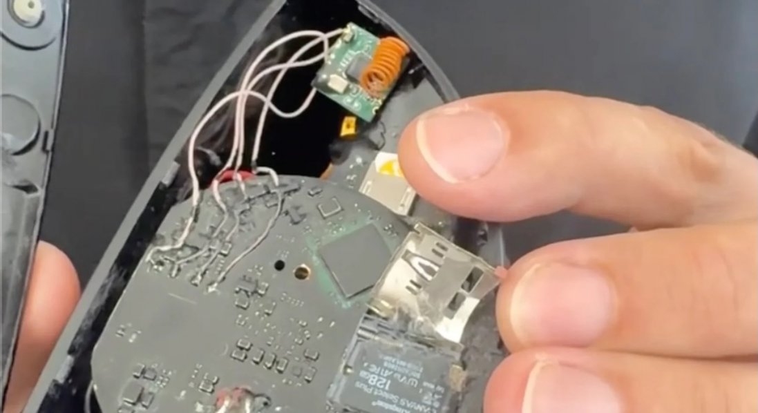 У кабінеті Садового знайшли прослуховувальний пристрій