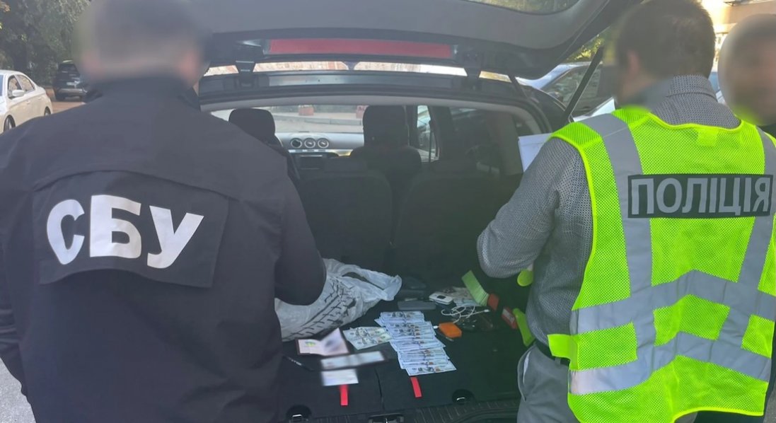 Затримали посадовця Міноборони, якого підозрюють у допомозі військовозобов’язаного