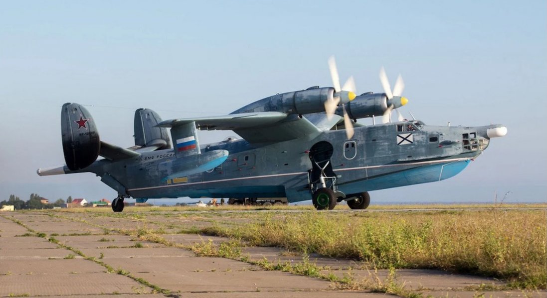 Вперше в історії: у Криму уразили два російські літаки-амфібії Бе-12, також влучили в Мі-8