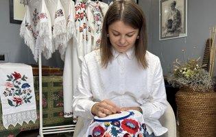 Волинянка вишила сорочку бабусі, у якій її похоронили