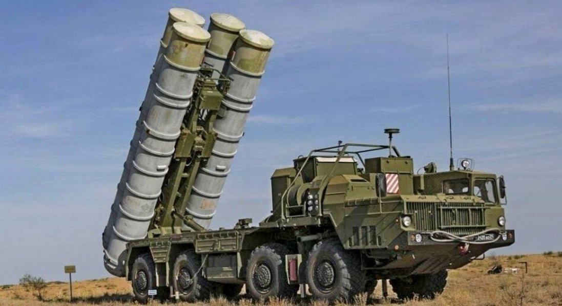 Захисники уразили ЗРК С-400 «Тріумф» на росії