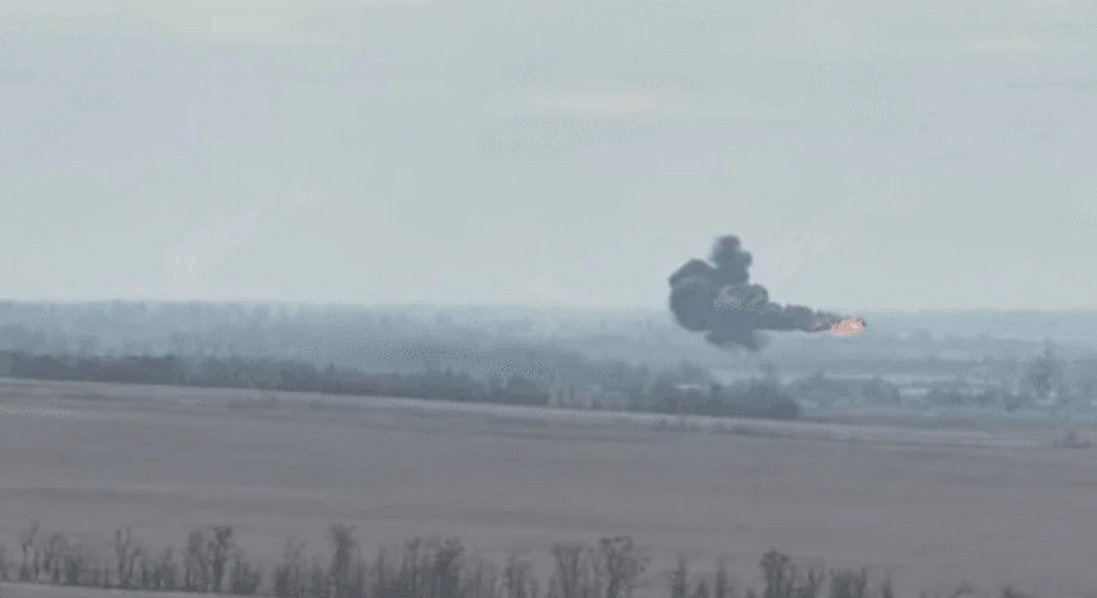 Українські військові збили російський гелікоптер Мі-8 FPV-дроном