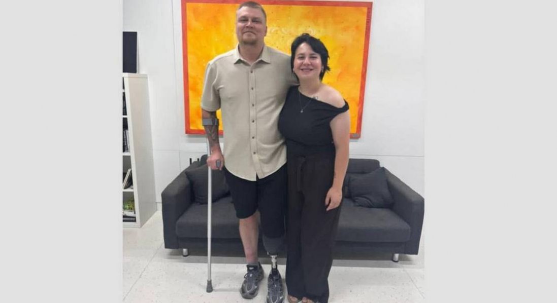 Фронтове кохання почалося у… шкільному автобусі