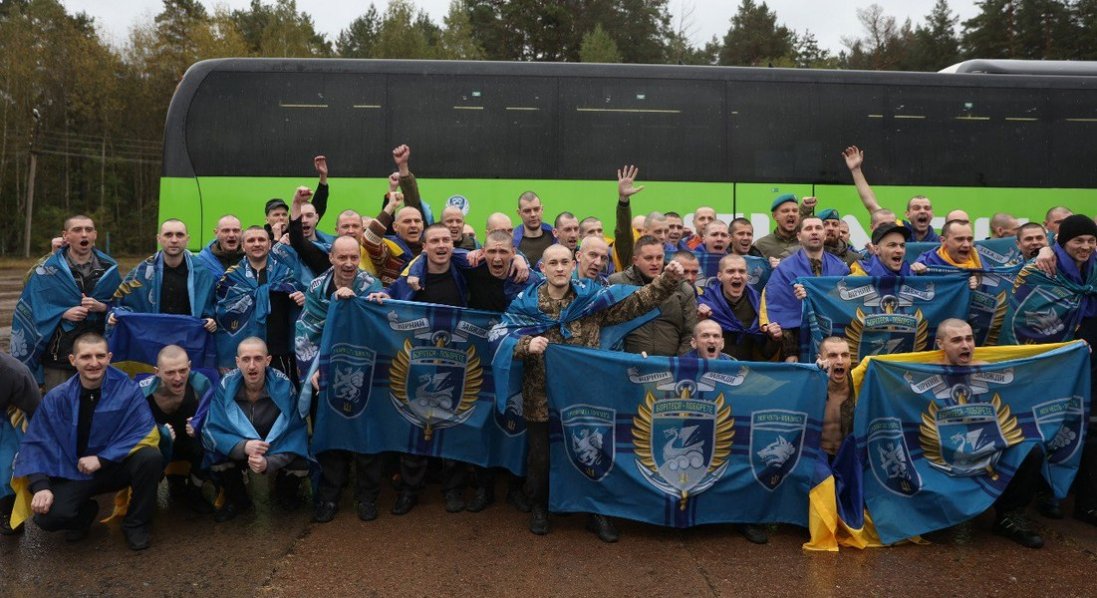 Із полону рф повернули двох бійців «Азову»