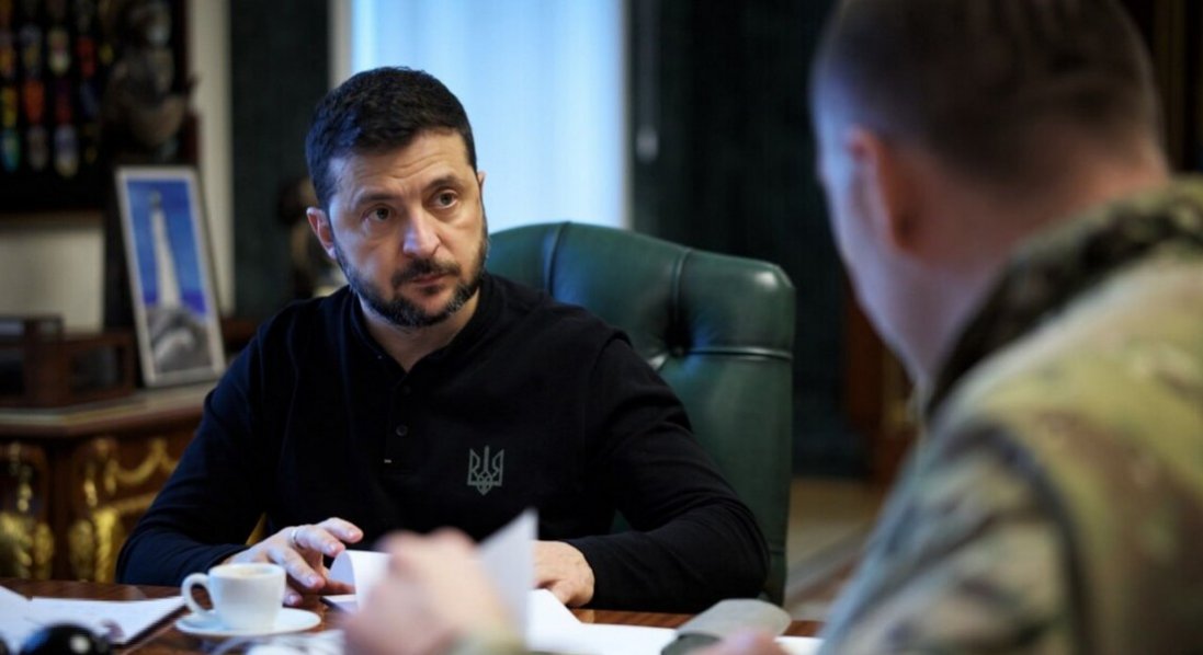 російські війська отримали наказ штурмувати наші позиції за будь-яку ціну – Зеленський