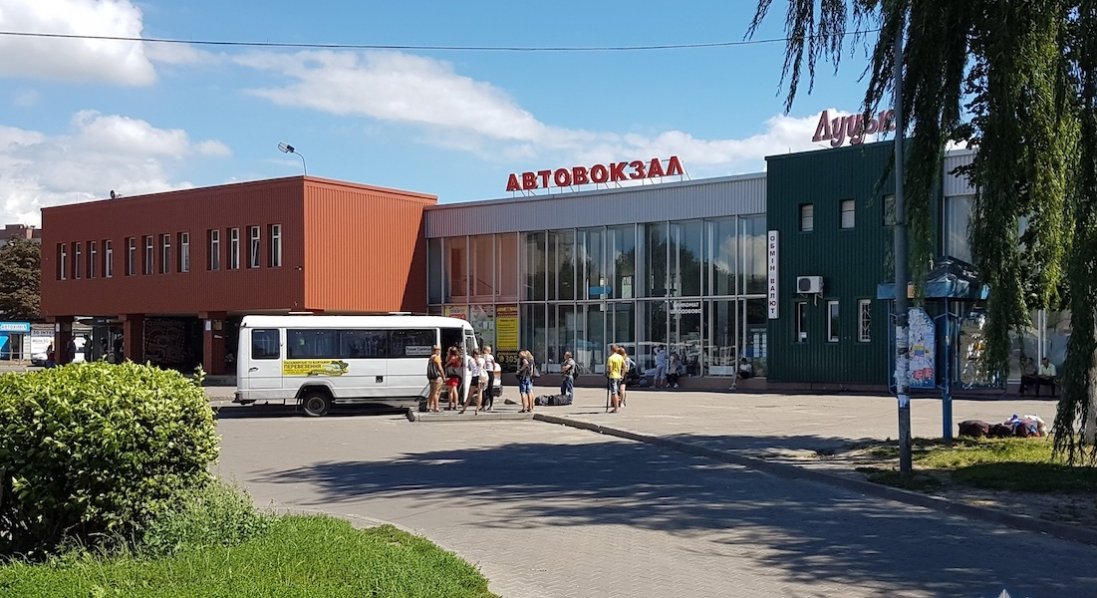 На луцькій автостанції волинянин стріляв у чоловіка: як покарали