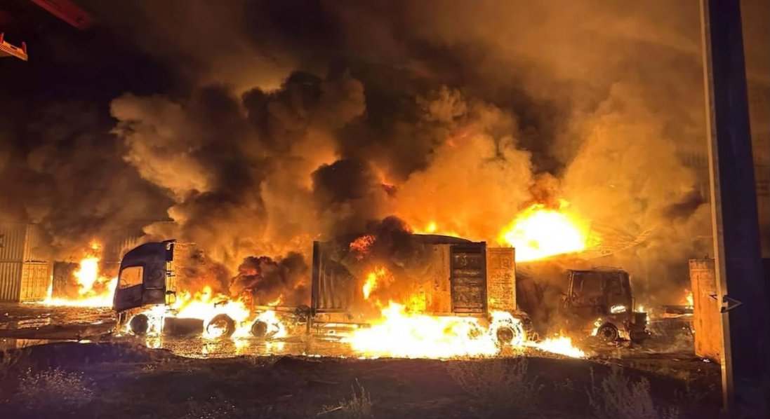 росіяни атакували Одещину: спалахнула пожежа у порту
