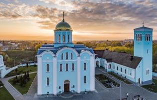 У Володимирі поліція забезпечує охорону біля Успенського собору