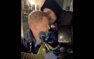 У Києві музиканта на колісному кріслі облаяли за відмову співати російською: що зробила поліція