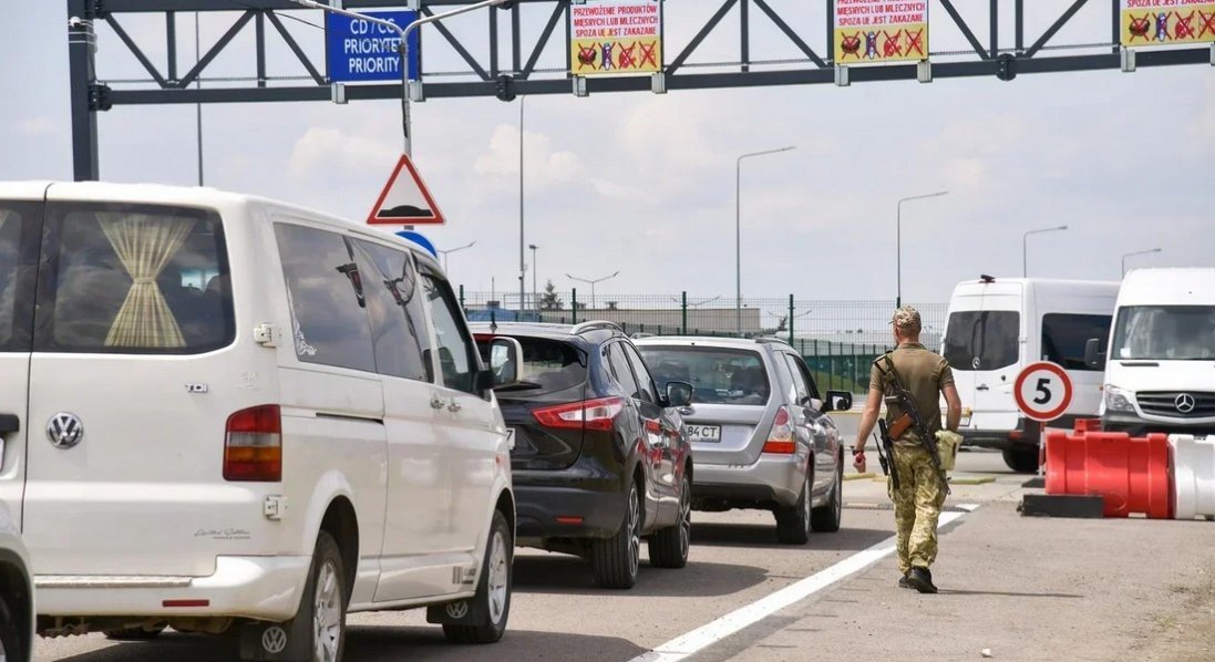 Запрацювала нова біометрична система в’їзду до ЄС: що треба знати