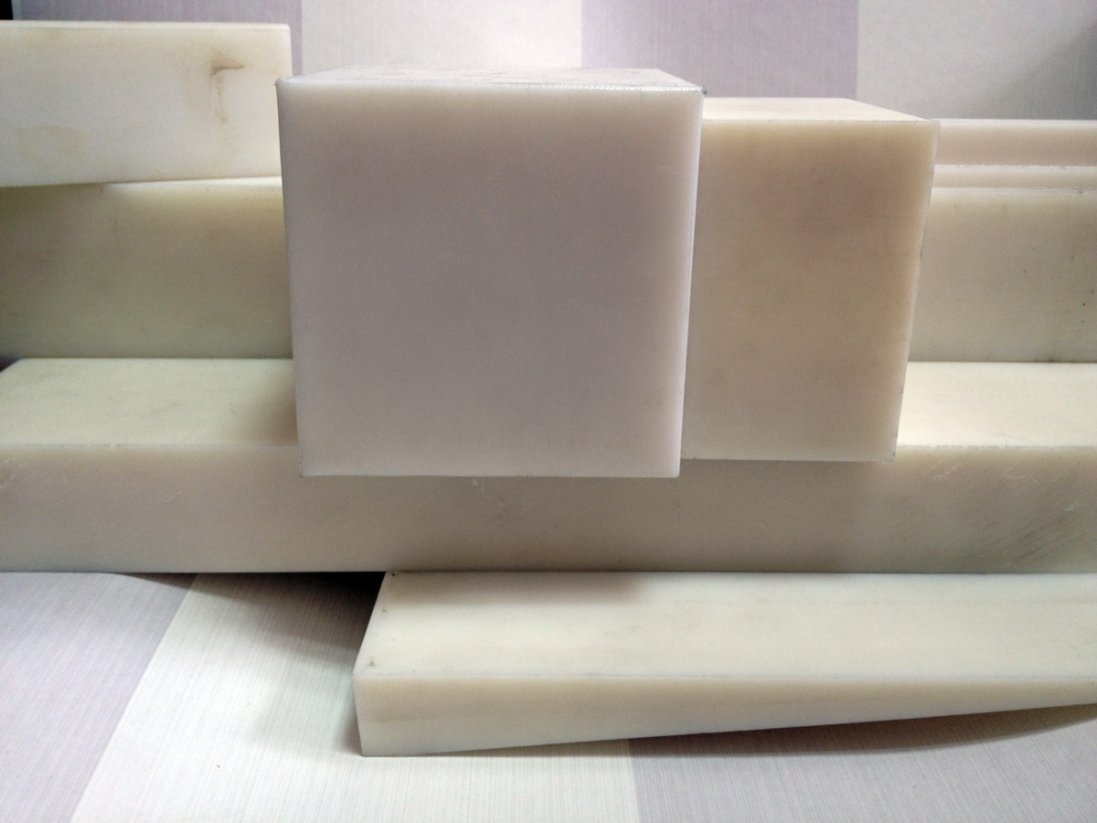 Капролон - сучасний матеріал для промисловості: властивості, застосування, ціна та де купити