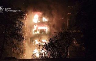 У Ніжині росіяни влучили у багатоповерхівку та «Нову пошту»