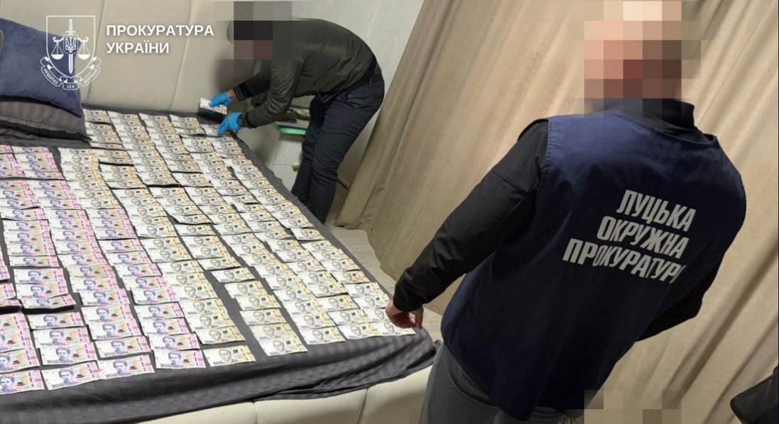 $2500 за статус «багатодітного батька»: трьом волинянам повідомили про підозру