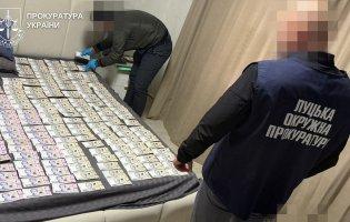 $2500 за статус «багатодітного батька»: трьом волинянам повідомили про підозру