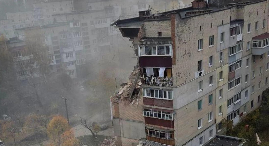 У Хмельницькому стався вибух газу в багатоповерхівці