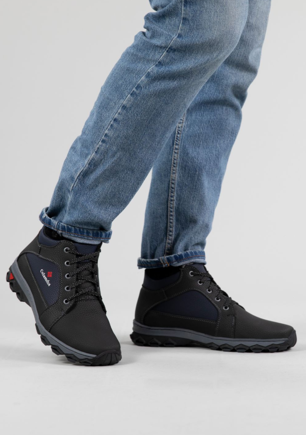 чоловічі спортивні зимові черевики з хутром чорного кольору