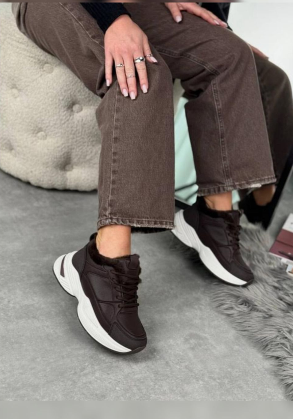 кросівки жіночі зимові шоколадного кольору