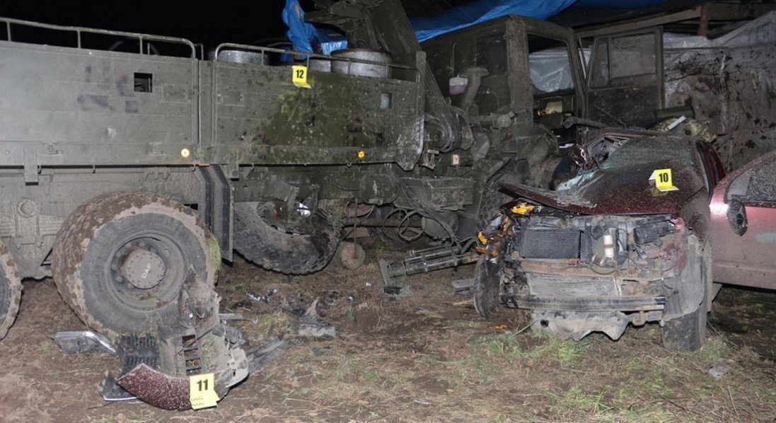 Під Львовом у ДТП загинули четверо військових