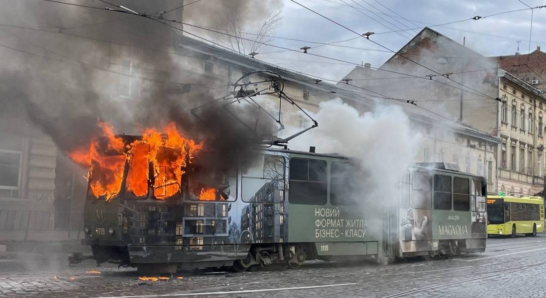 У центрі Львова горів трамвай