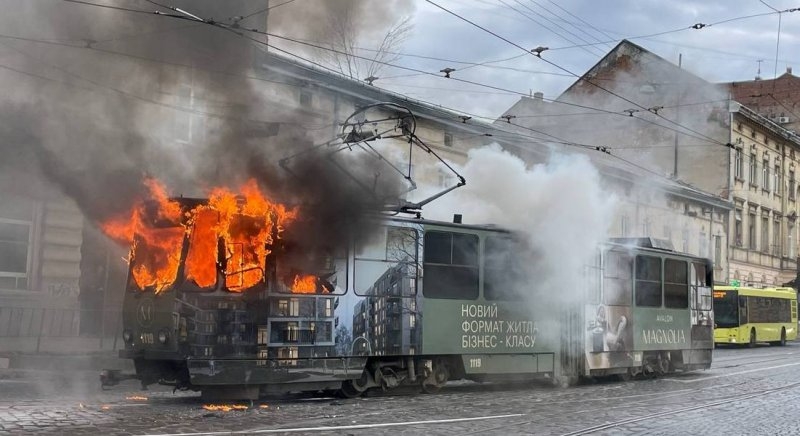 У центрі Львова горів трамвай