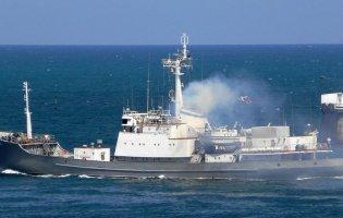 У Севастополі горів військовий корабель рф