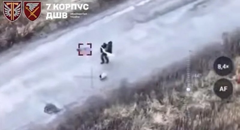 На Харківщині росіяни вбили двох беззбройних людей і собаку та зняли це на відео