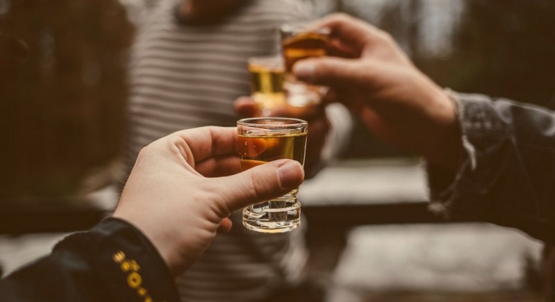 На Волині школяр напився під час повітряної тривоги