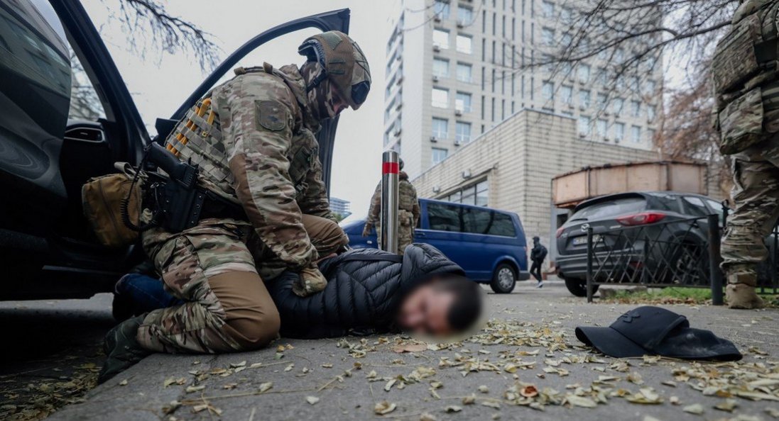 Шахраї видавали себе за родича Єрмака й вимагали гроші за «високу посаду»