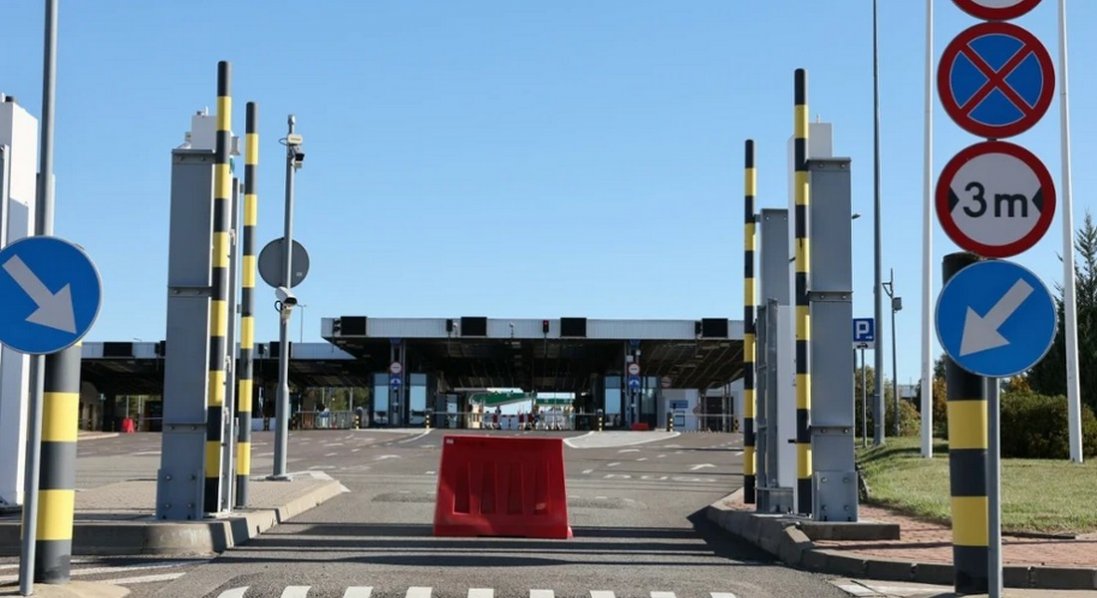 У Польщі відкрили два пункти пропуску на кордоні з білоруссю