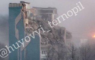 У Тернополі росіяни влучили в багатоповерхівку: є загиблі