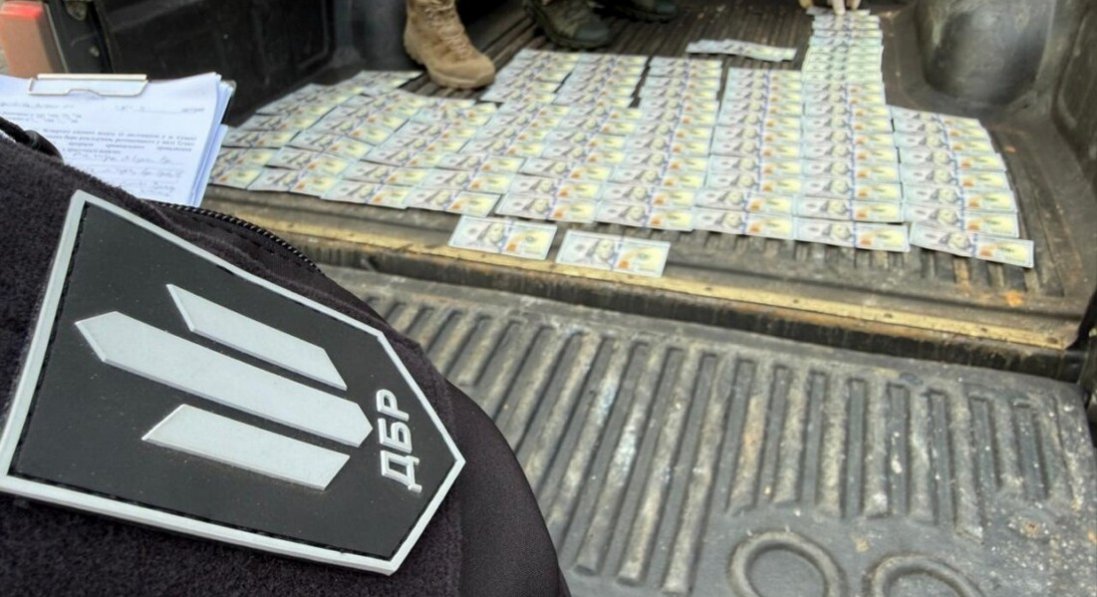 Допомагав військовим тікати з частин на Сумщині: викрили ексначальника ТЦК