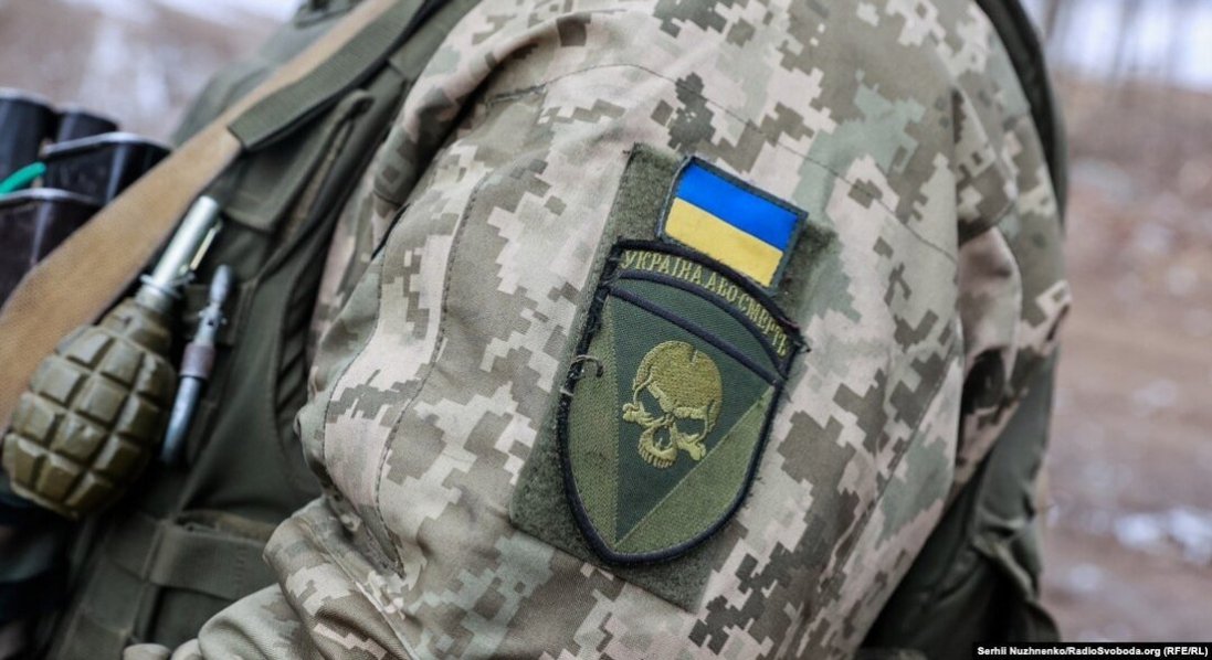 Військовий з Луцька пообіцяв звільнити іншого зі служби