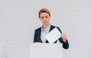 Вибори 2026–2027: як політикам уникнути інформаційних та репутаційних криз