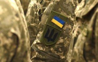 Де знайти одяг для військових, що ефективно регулює температуру тіла та захищає від дощу?