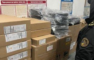 Волинянин незаконно хотів ввезти вживані ноутбуки на мільйон гривень