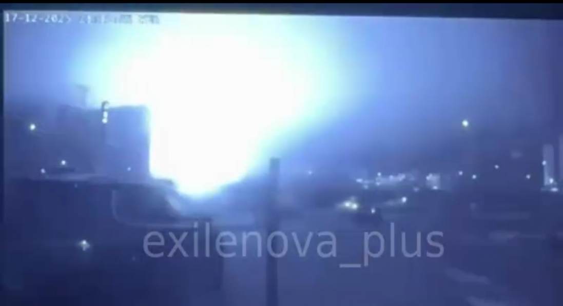 На росії у порту вантажне судно зазнало атаки: ймовірно, це був нафтоналивний танкер