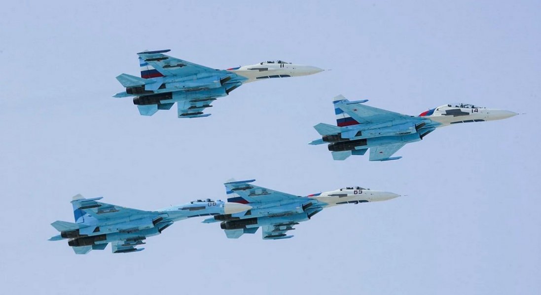 На росії диверсант ГУР підпалив Су-27 та Су-30 прямо в захисних ангарах