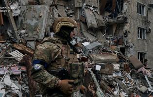 У Харкові росіяни поцілили в одну з найважливіших трас міста