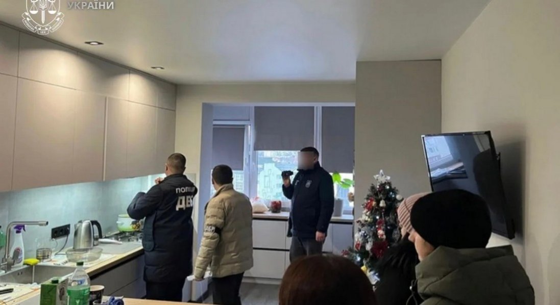 У Франківську поліціянта підозрюють у привласненні 2,7 млн грн батька загиблої захисниці «Азовсталі»