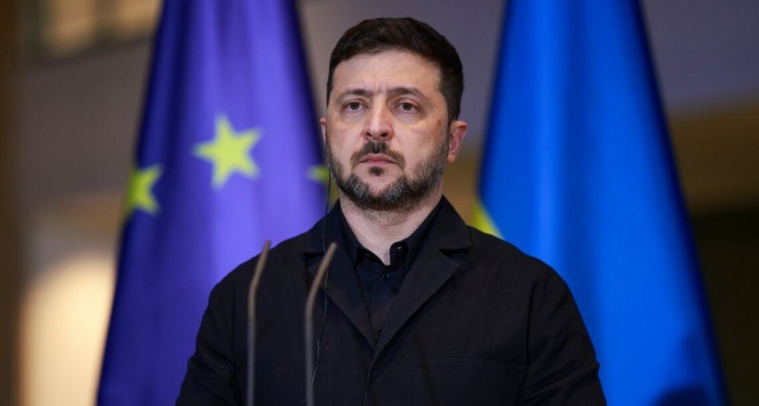 Зеленський прибув до Парижа