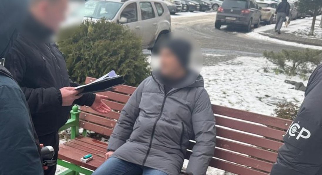 На Волині начальник автослужби організував схему відкатів на ремонтах автівок для військових