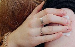 У Луцьку почали вакцинувати дівчат-підлітків від вірусу папіломи